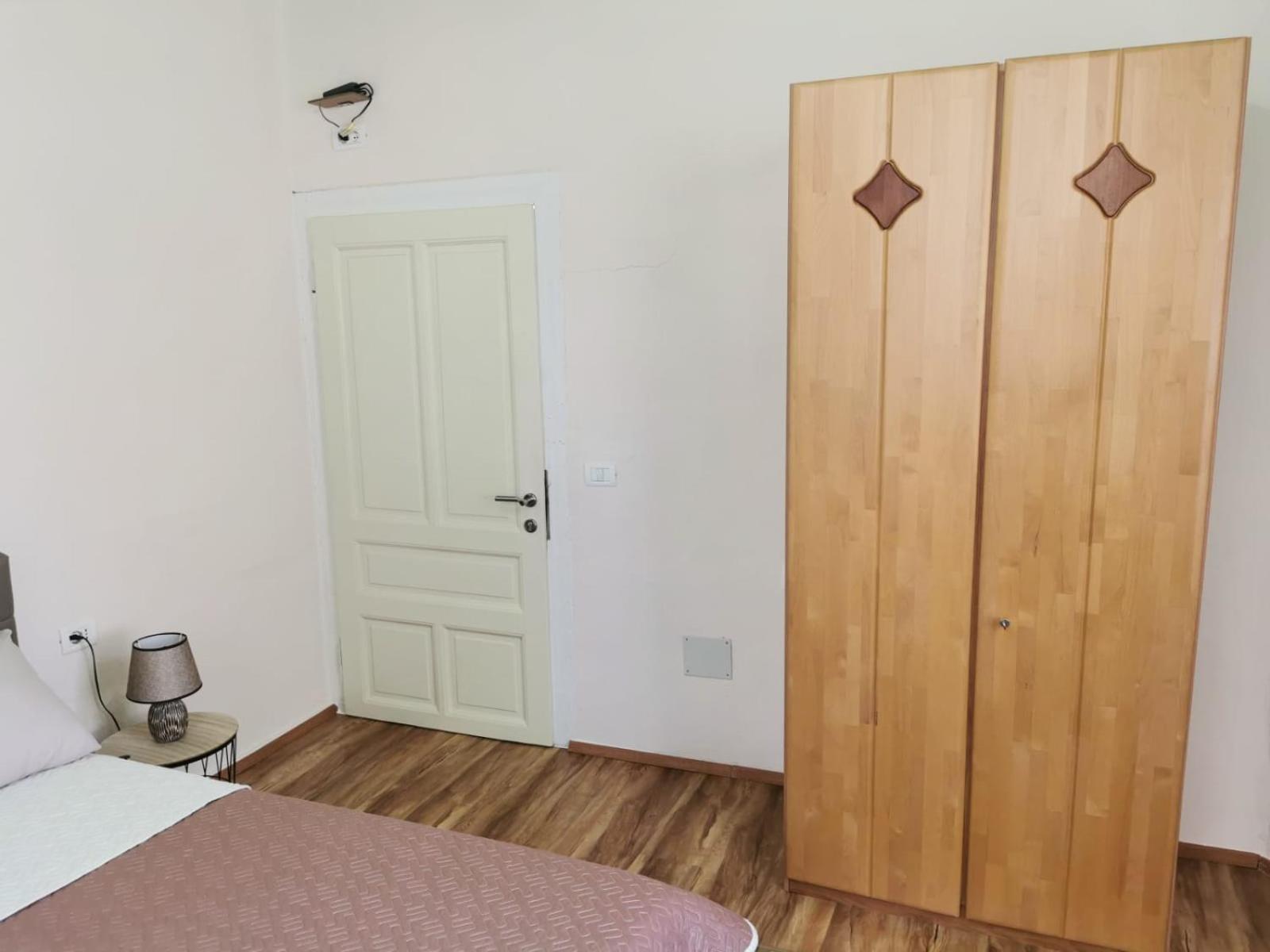 Gm Tirana Hostel Kültér fotó